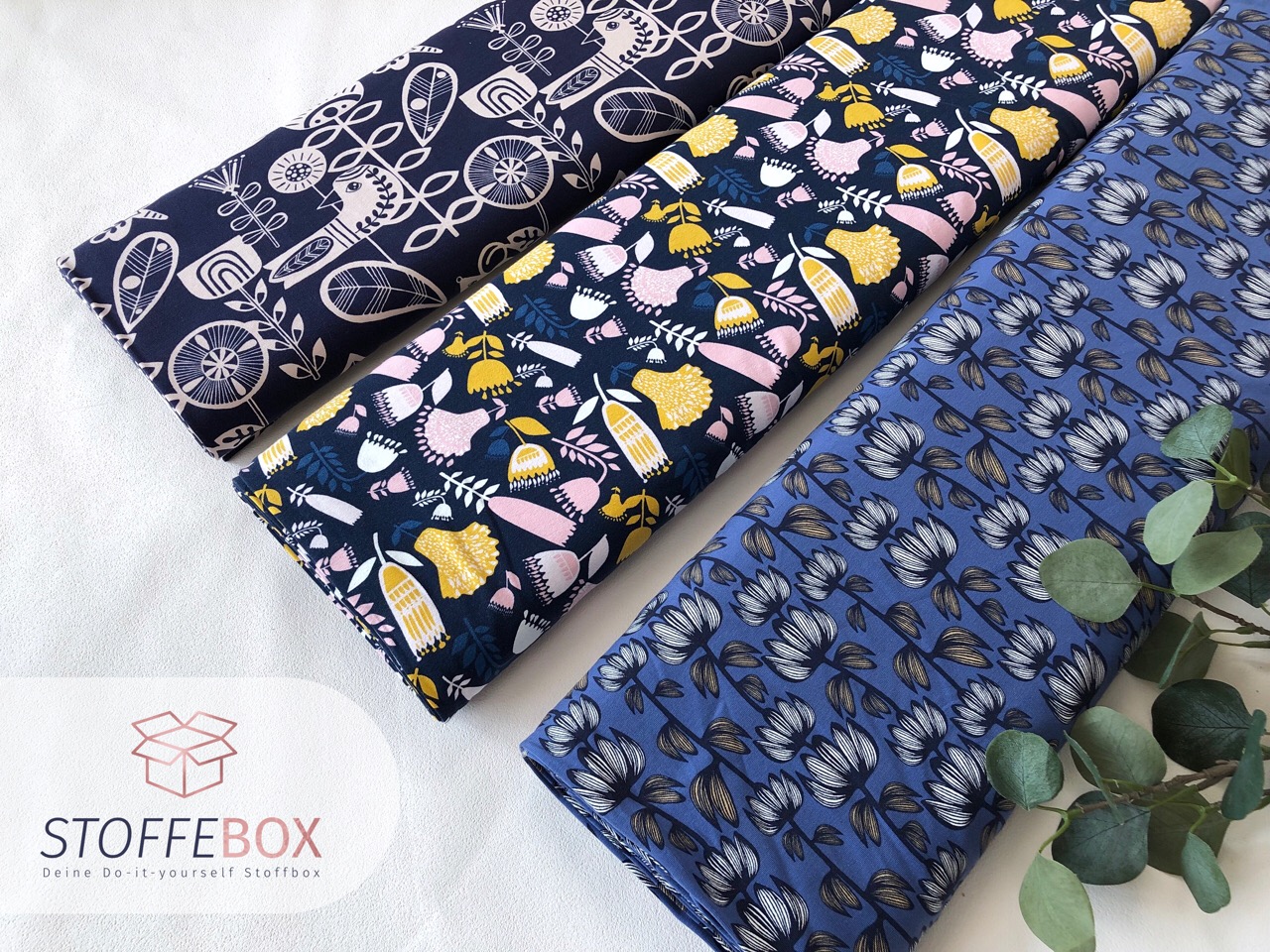 Reststück 60cm Jersey Öko-Tex-100 - Blumen (nachtblau/senf/weiß) – Bild 2