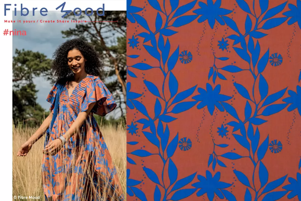 Fibre Mood 20 Nina als Baumwoll Popeline Stoff mit blauen Blumen in rost