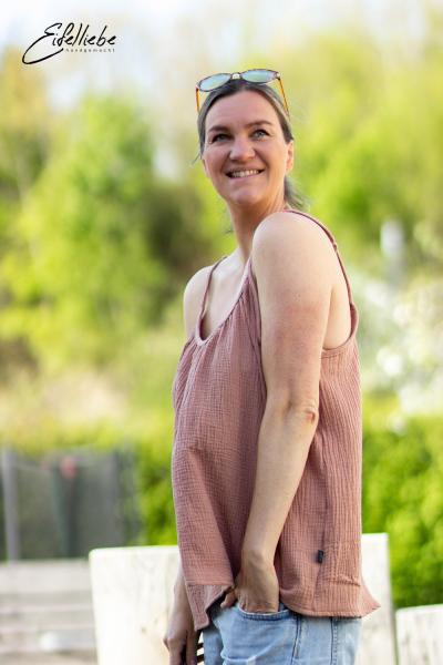Tragebild Bluse aus Musselin in nude