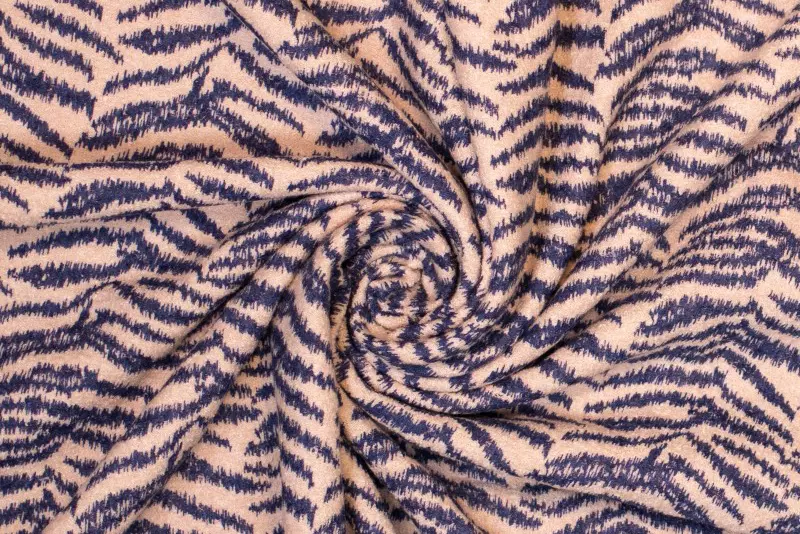 Fibre Mood 21 Adria - Kochwolle Wollstoff mit blauem Zebra Muster auf nude Hintergrund - Öko-Tex 100 – Bild 3