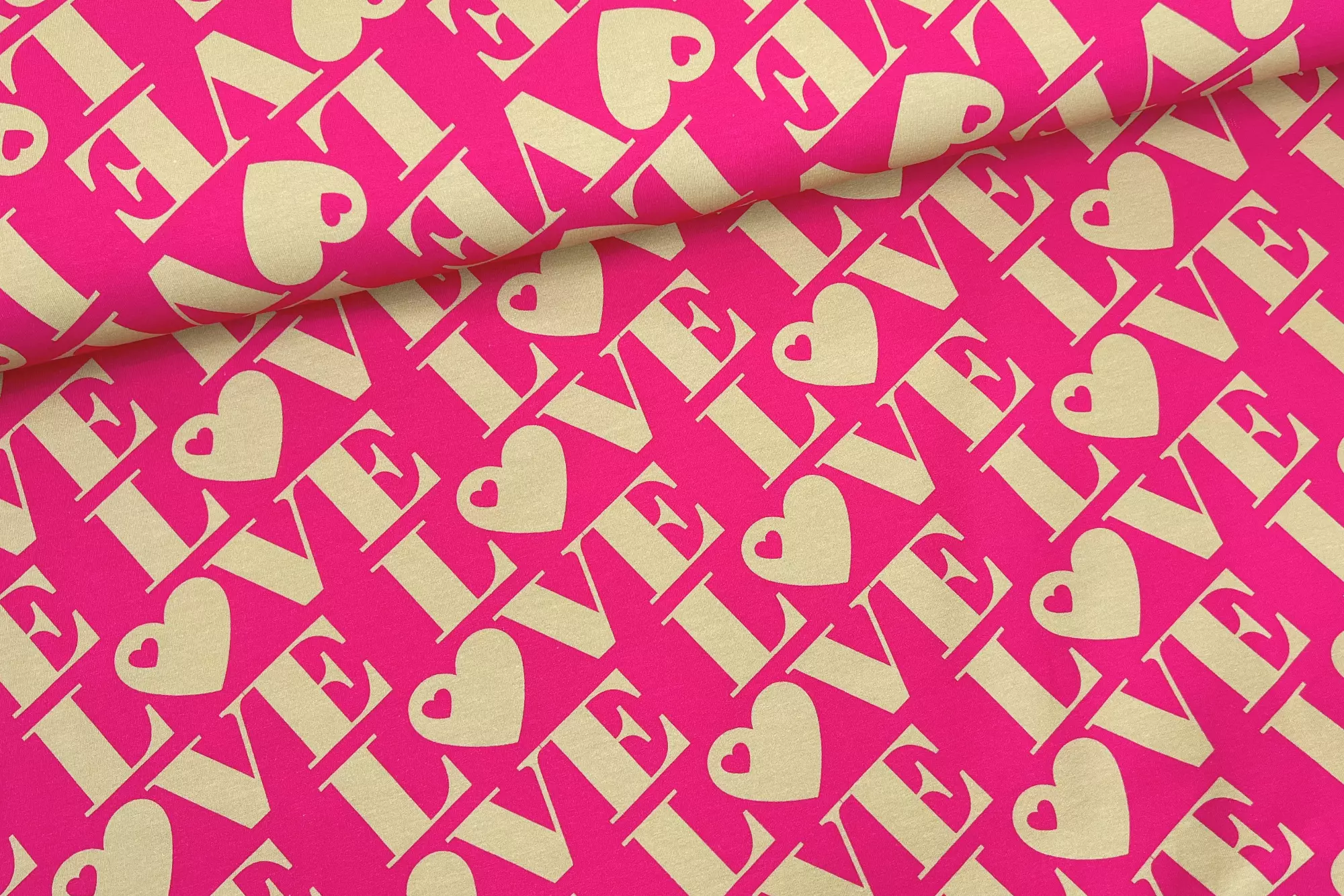 French Terry Sommersweat mit einem Love Schrifftzug in pink