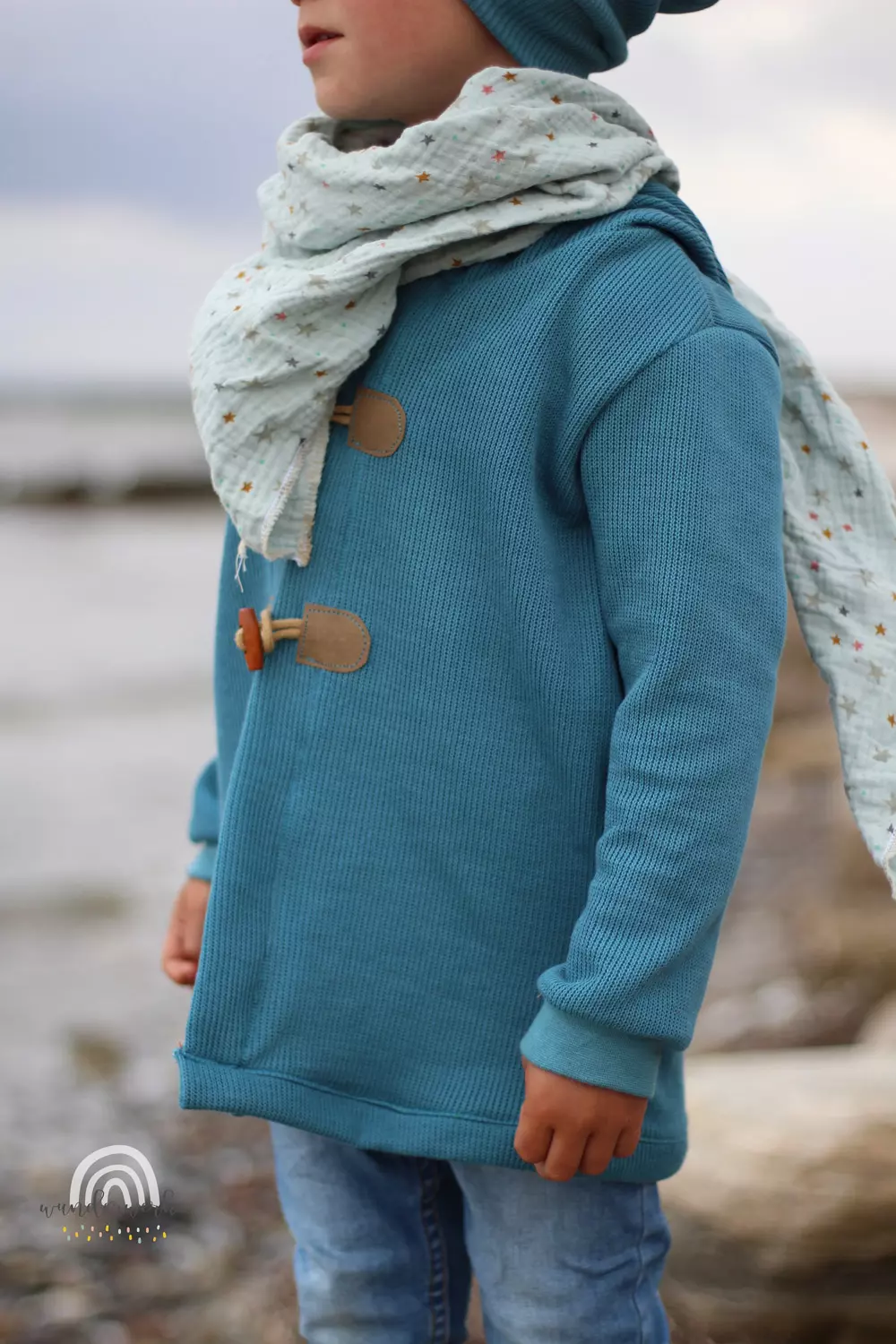 Tragebild vom groben Strickstoff in mint
