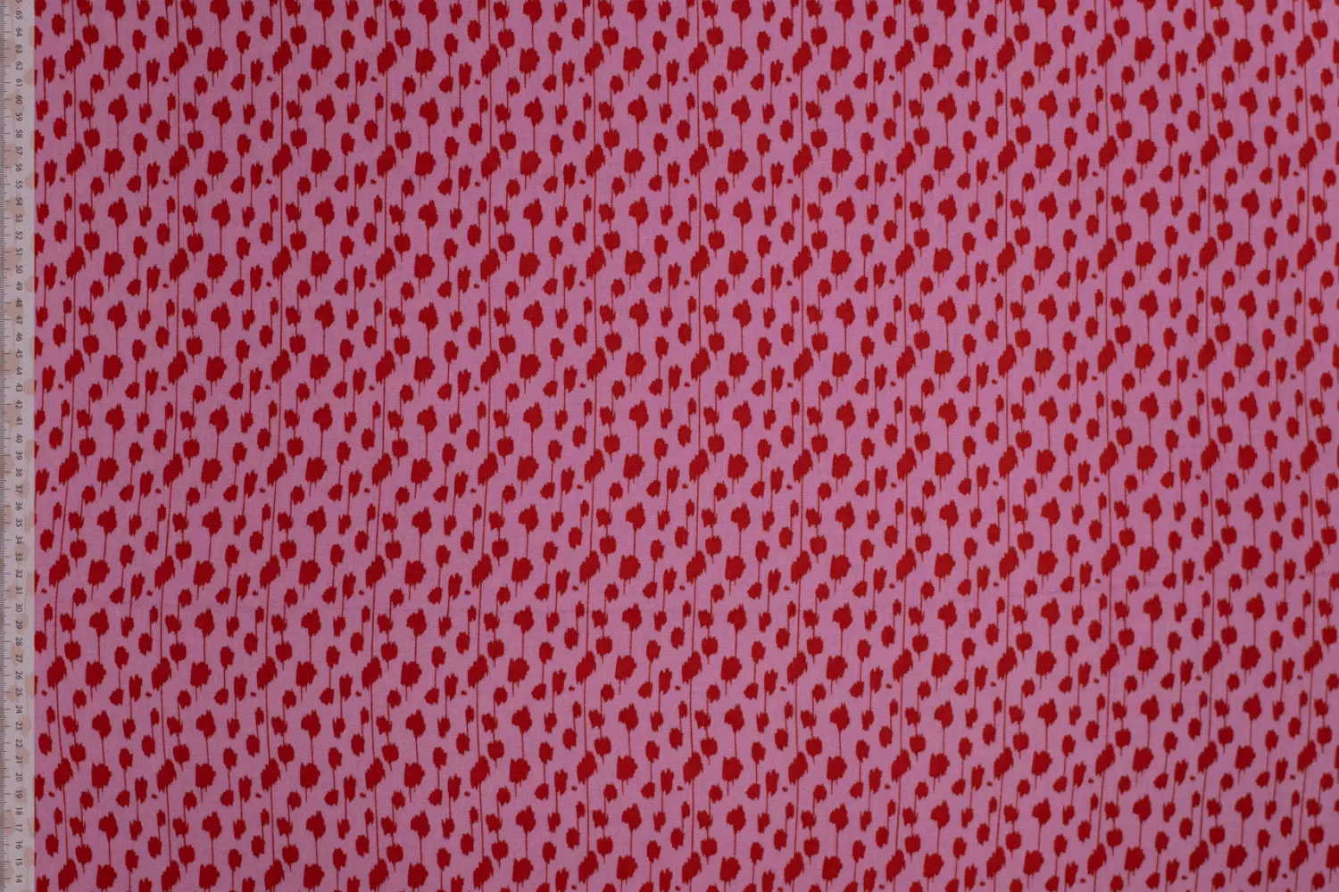 Fibre Mood Special Octavia - Viskose Borkenkrepp rote Punkte Animalprint in dunkelflieder - Ökotex 100 – Bild 3