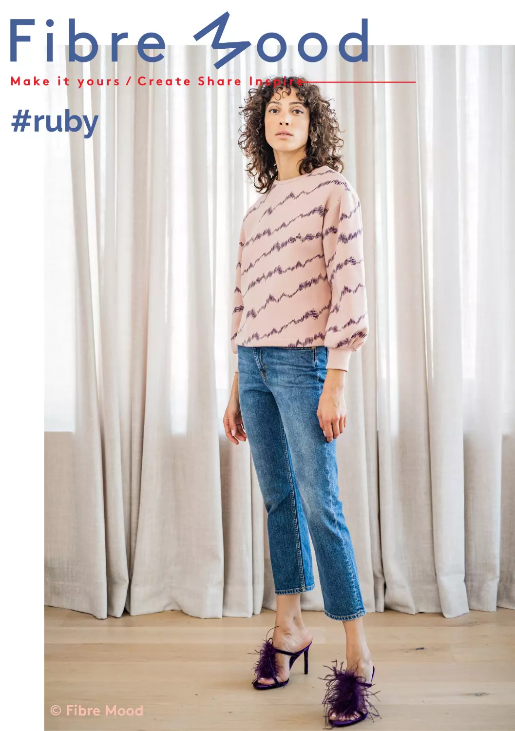 Tragebild Fibre Mood Special Ruby aus Bio Sweat Jogger Stoff im Zick Zack Design in apricot