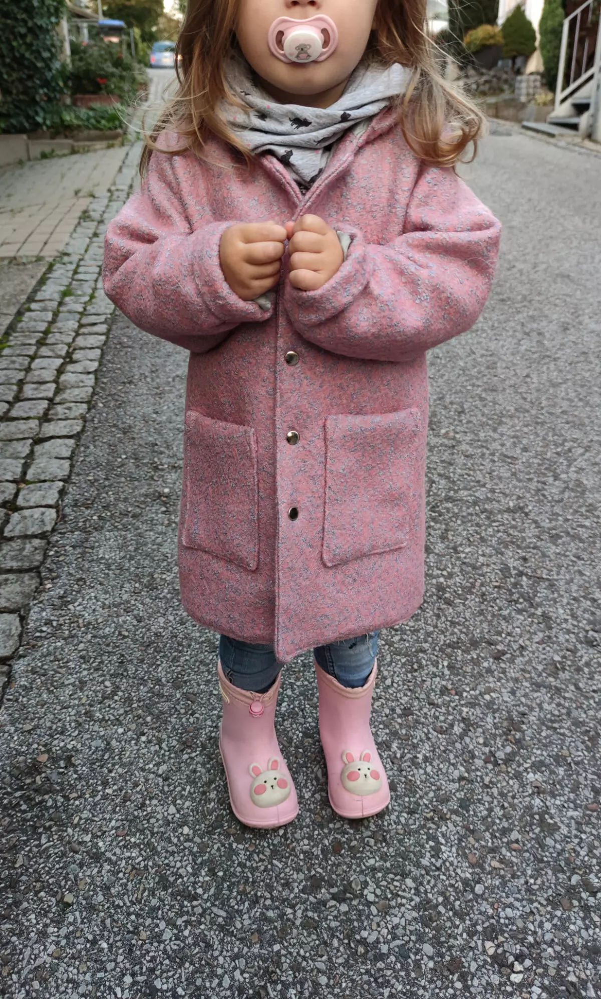 vernähtes Kinder Mantel mit dem Papierschnittmuster Fadenkäfer Mika