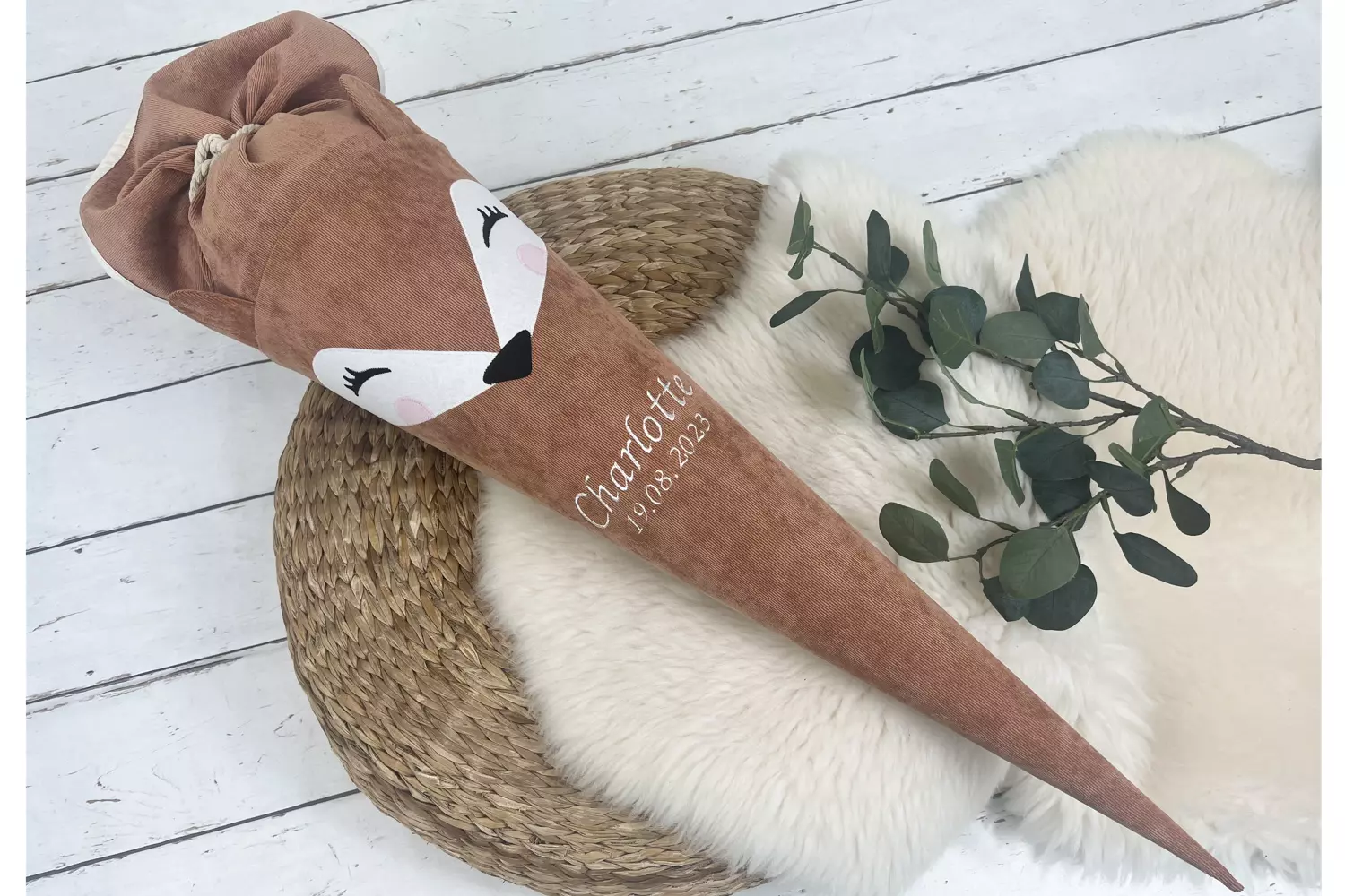 Schultuete mit Namen und Fuchs Mädchen Motiv