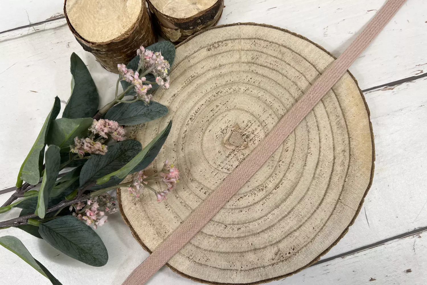 Flachkordel aus Baumwolle mit einer Breite von 17mm in der Uni Farbe beige