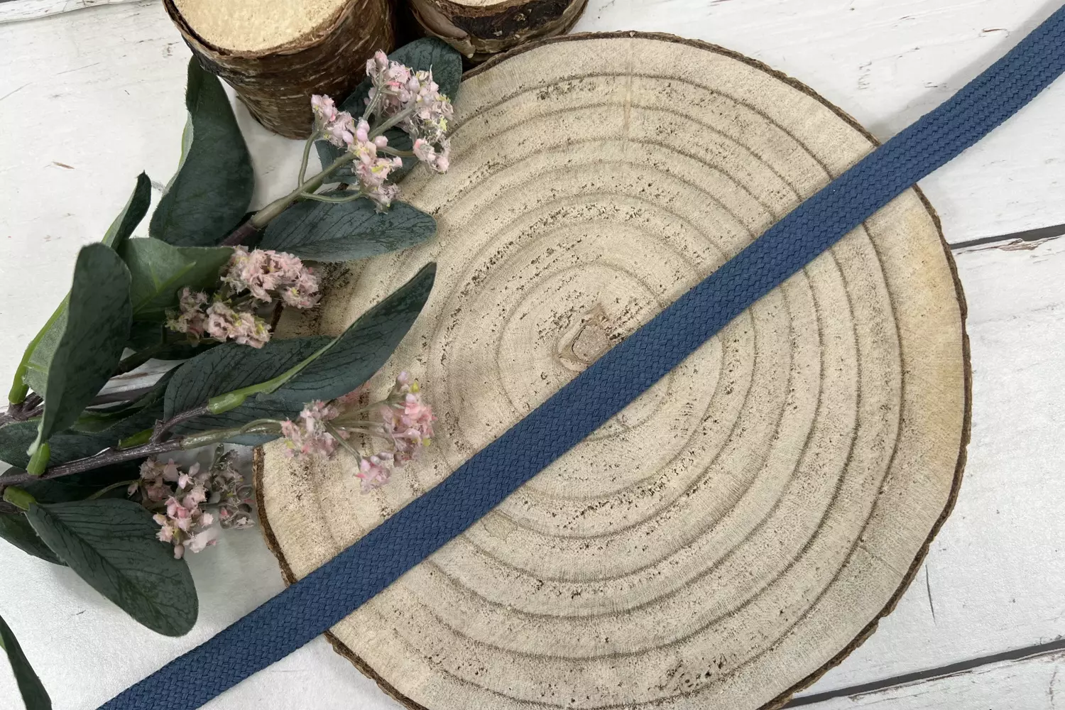 Flachkordel aus Baumwolle mit einer Breite von 17mm in der Uni Farbe jeansblau