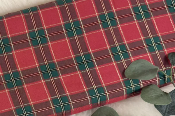 Weihnachtsstoff Baumwollstoff – groß kariert rot, grün, gold - Öko-Tex 100