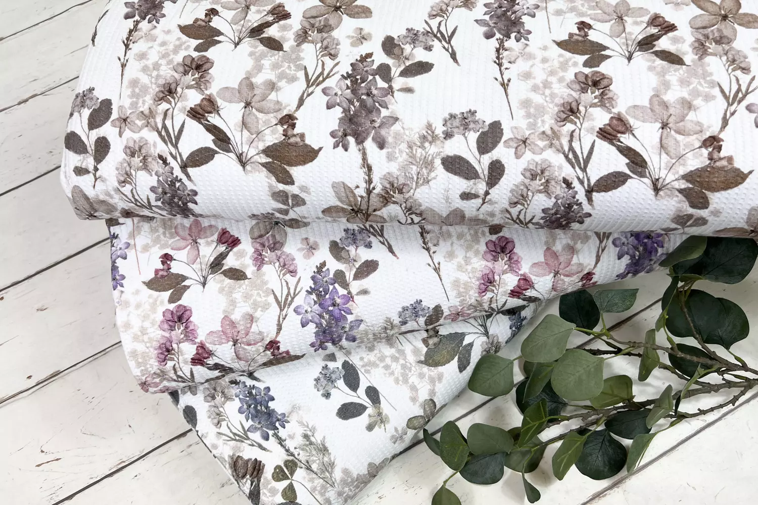 Waffeljersey Stoff – Blumen und Pflanzen Muster in weiß, mauve, lila – Öko-tex-100 – Bild 3