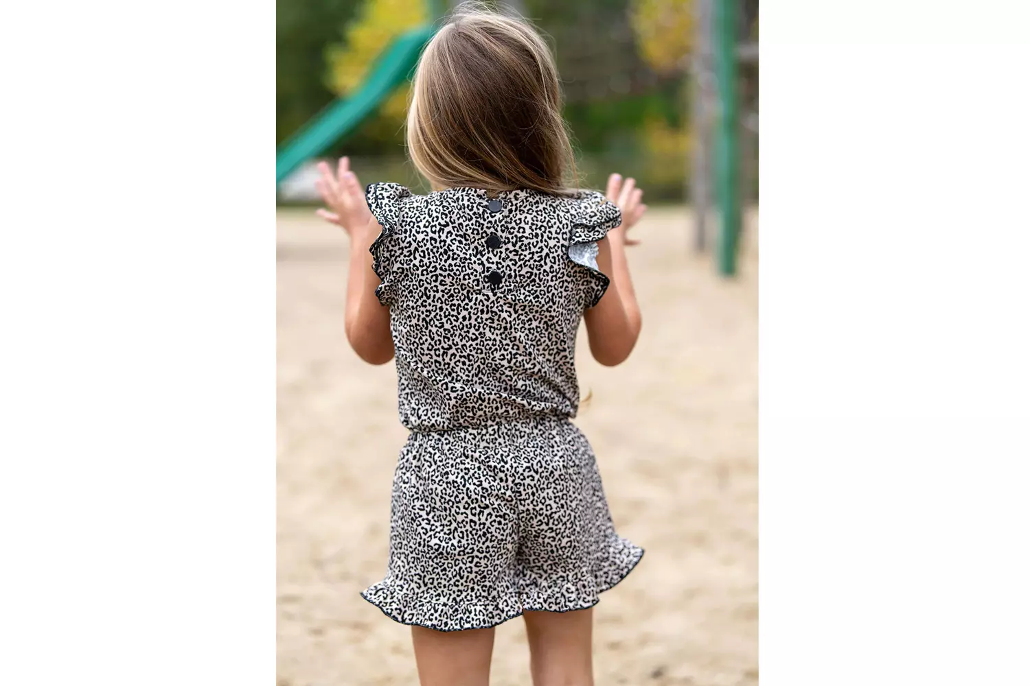 Jersey Stoff - Leoprint Animalprint in ecru, beige, apricot, hell olivgrün und hell altrosa - Öko-Tex-100 – Bild 5