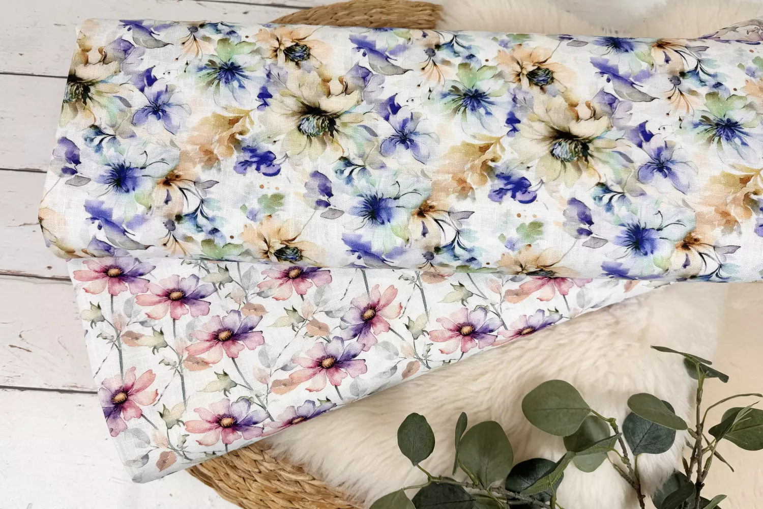 Leinen Viskose Stoff - aquarell Blumen Muster in ecru, royalblau, beige – Bild 3