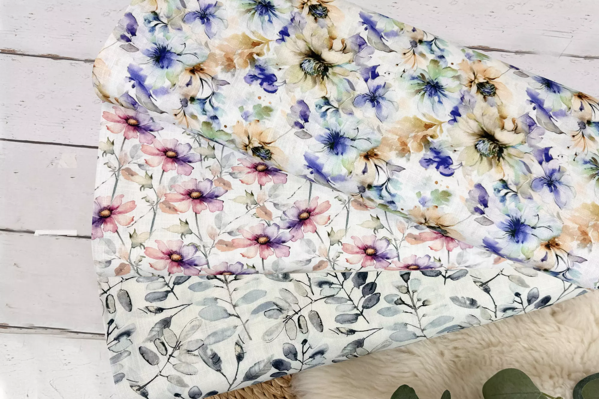Leinen Viskose Stoff - aquarell Eucalyptus Blumen Muster in ecru, dunkelblau – Bild 3
