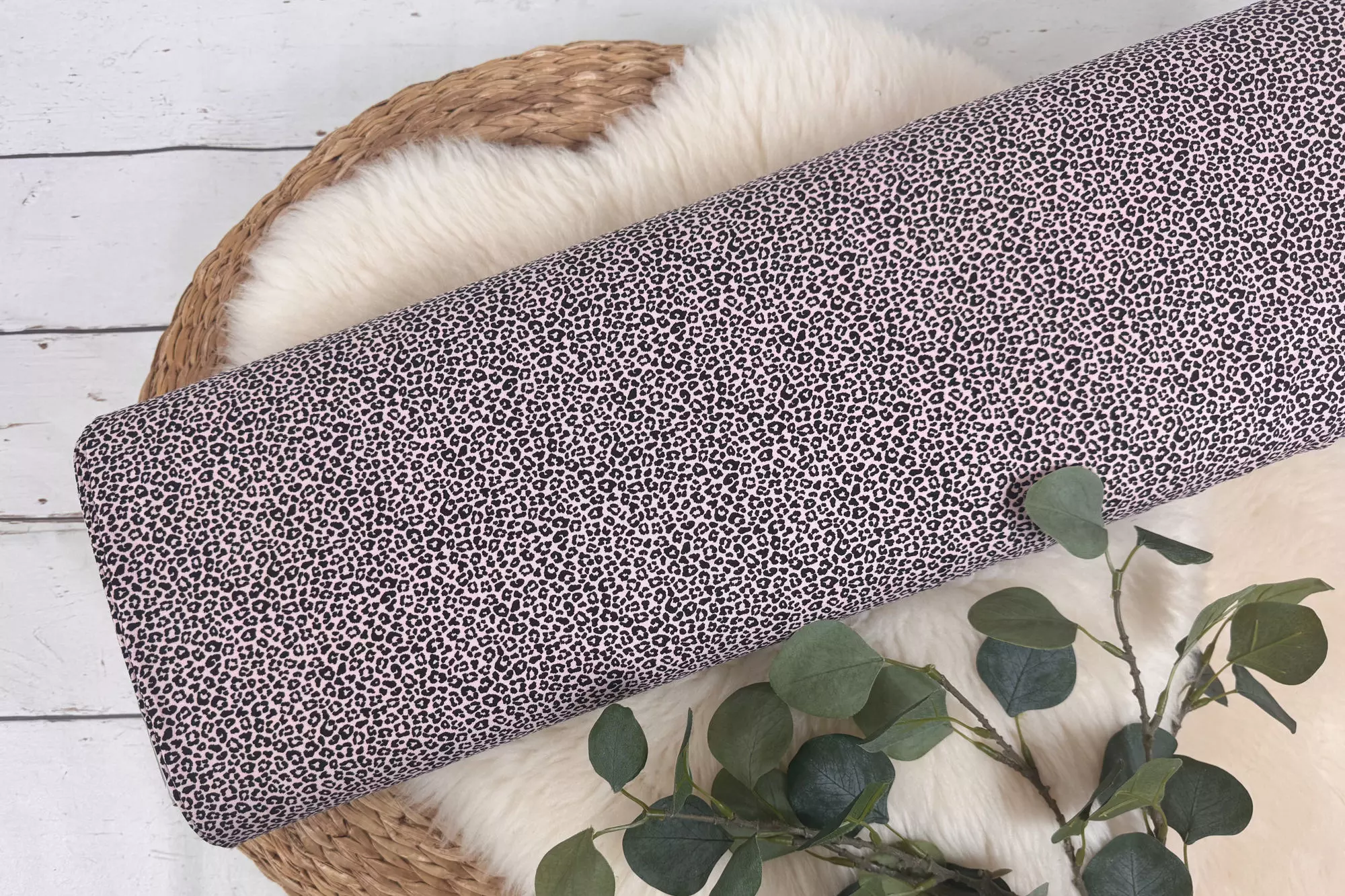 Jersey Stoff - Leoprint Animalprint in ecru, beige, apricot, hell olivgrün und hell altrosa - Öko-Tex-100 – Bild 9