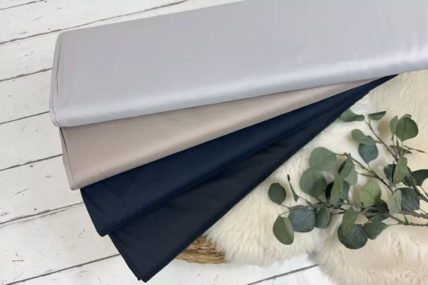 leicht elastischer Stretch Futterstoff in verschiedenen Farben
