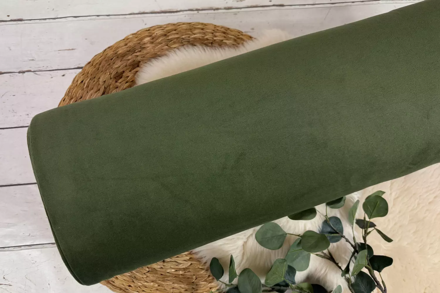 Kuschelweicher Baumwollfleece Stoff in der Uni Farbe olivgrün