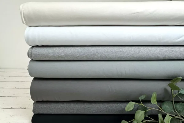 angerauter Sweatstoff - Uni schwarz, grau, hellgrau, dunkelgrau, weiß, ecru (versch. Farben) Öko-Tex-100 Wintersweat